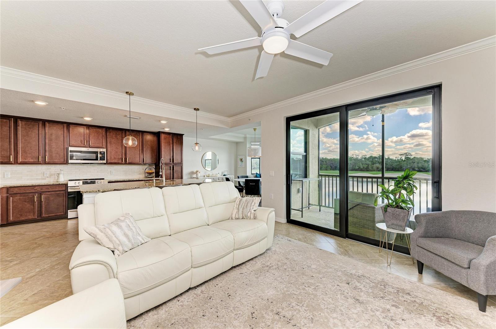 Image 13 of 79 For 17006 Vardon Terrace 206