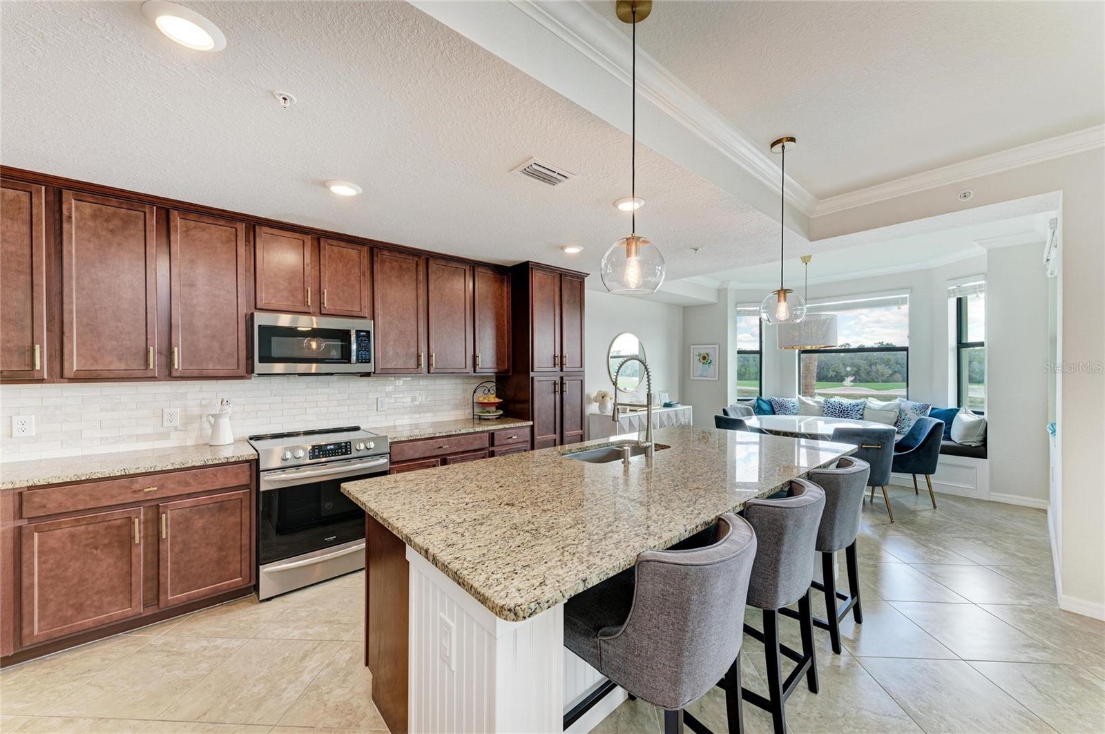 Image 7 of 79 For 17006 Vardon Terrace 206