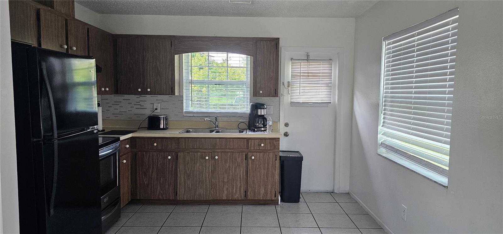 Image 3 of 13 For 12048 Henley Avenue B