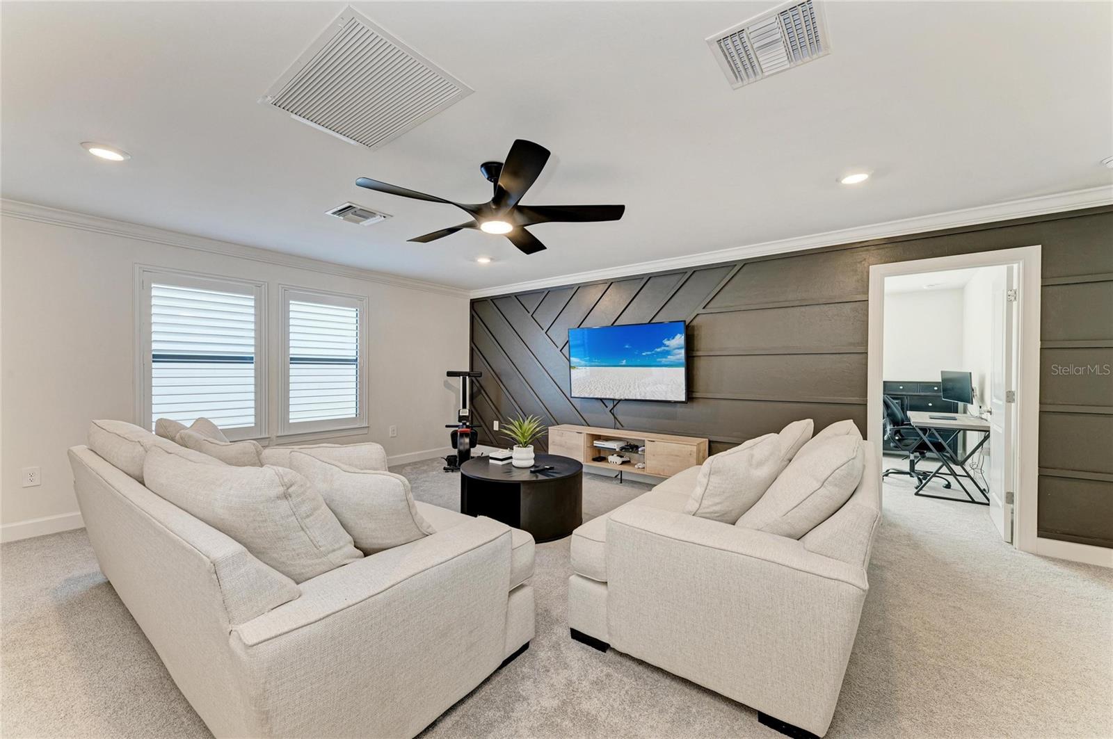 Image 31 of 64 For 16411 Slate Place