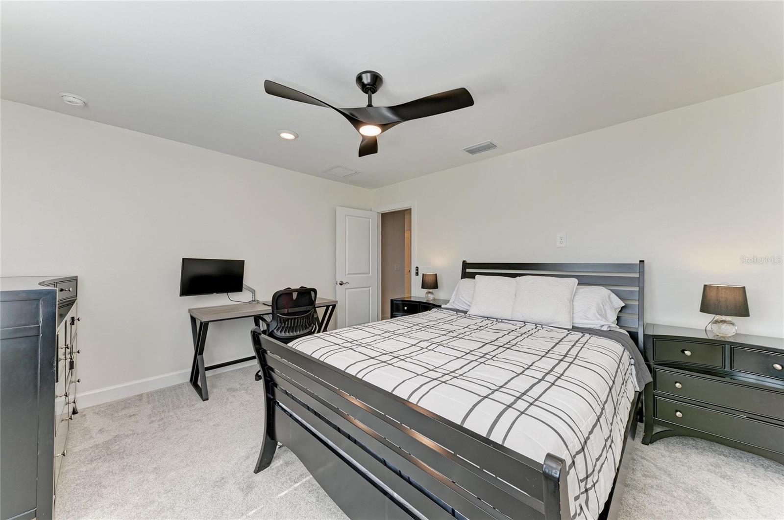 Image 35 of 64 For 16411 Slate Place