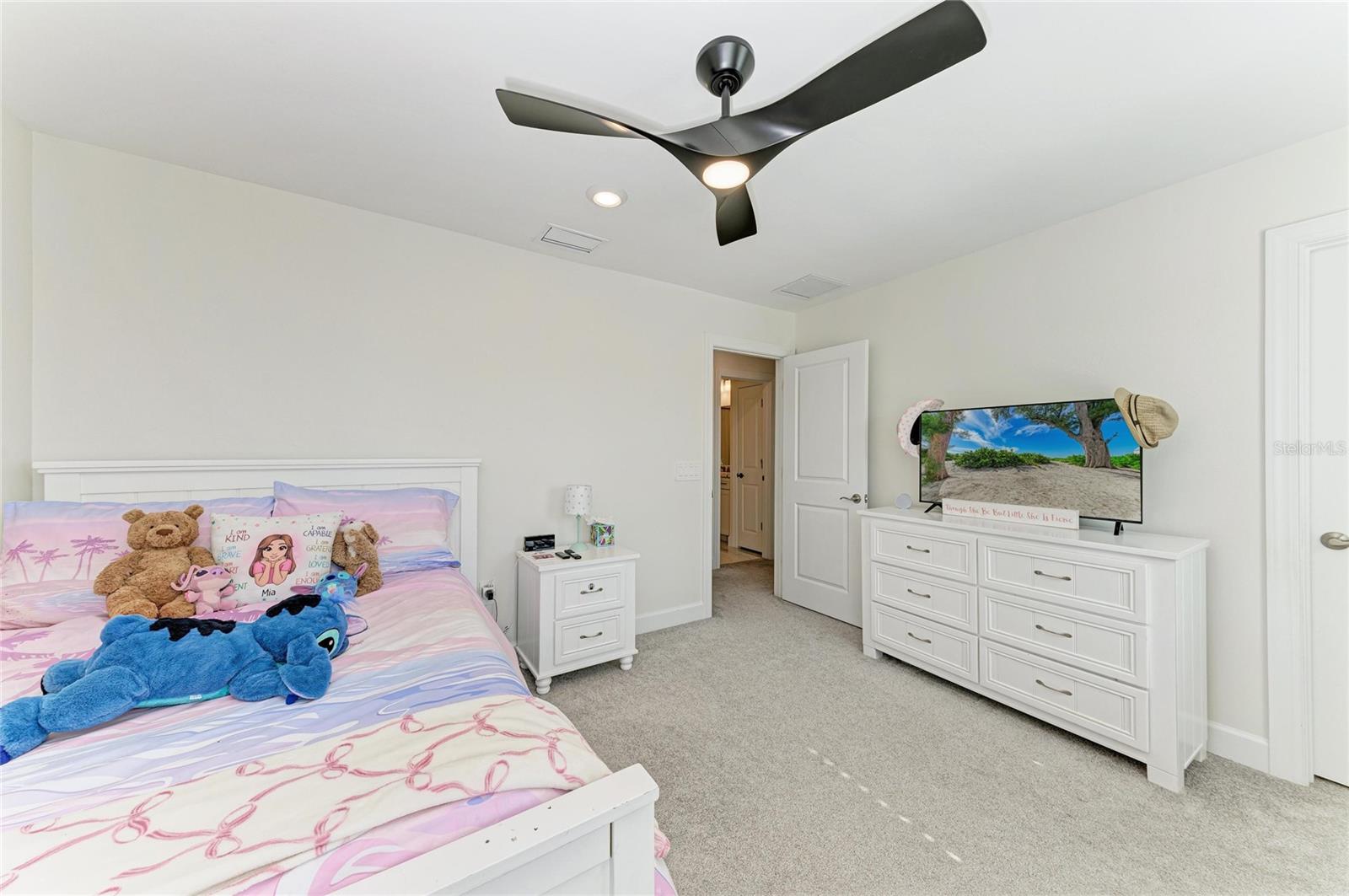 Image 37 of 64 For 16411 Slate Place