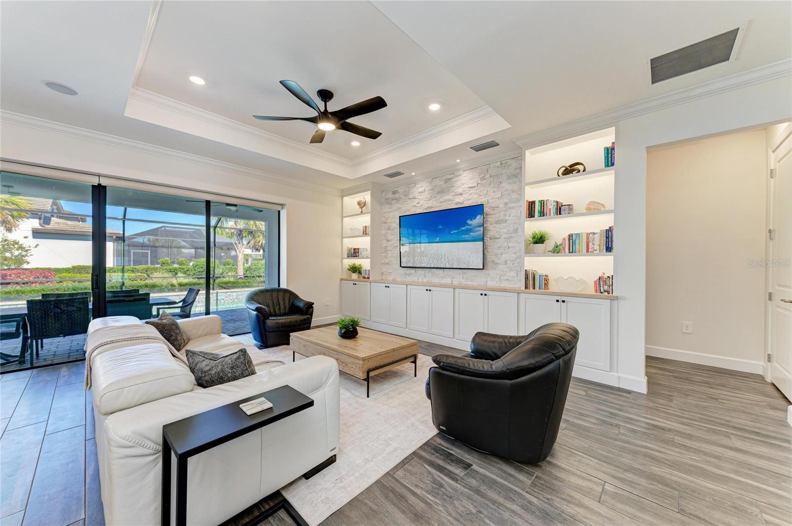 Image 7 of 64 For 16411 Slate Place