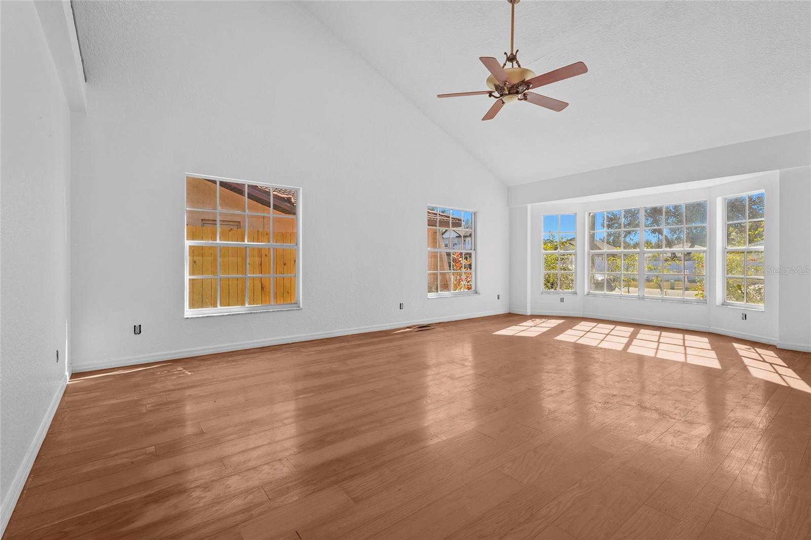 Image 12 of 68 For 23240 Fullerton Avenue