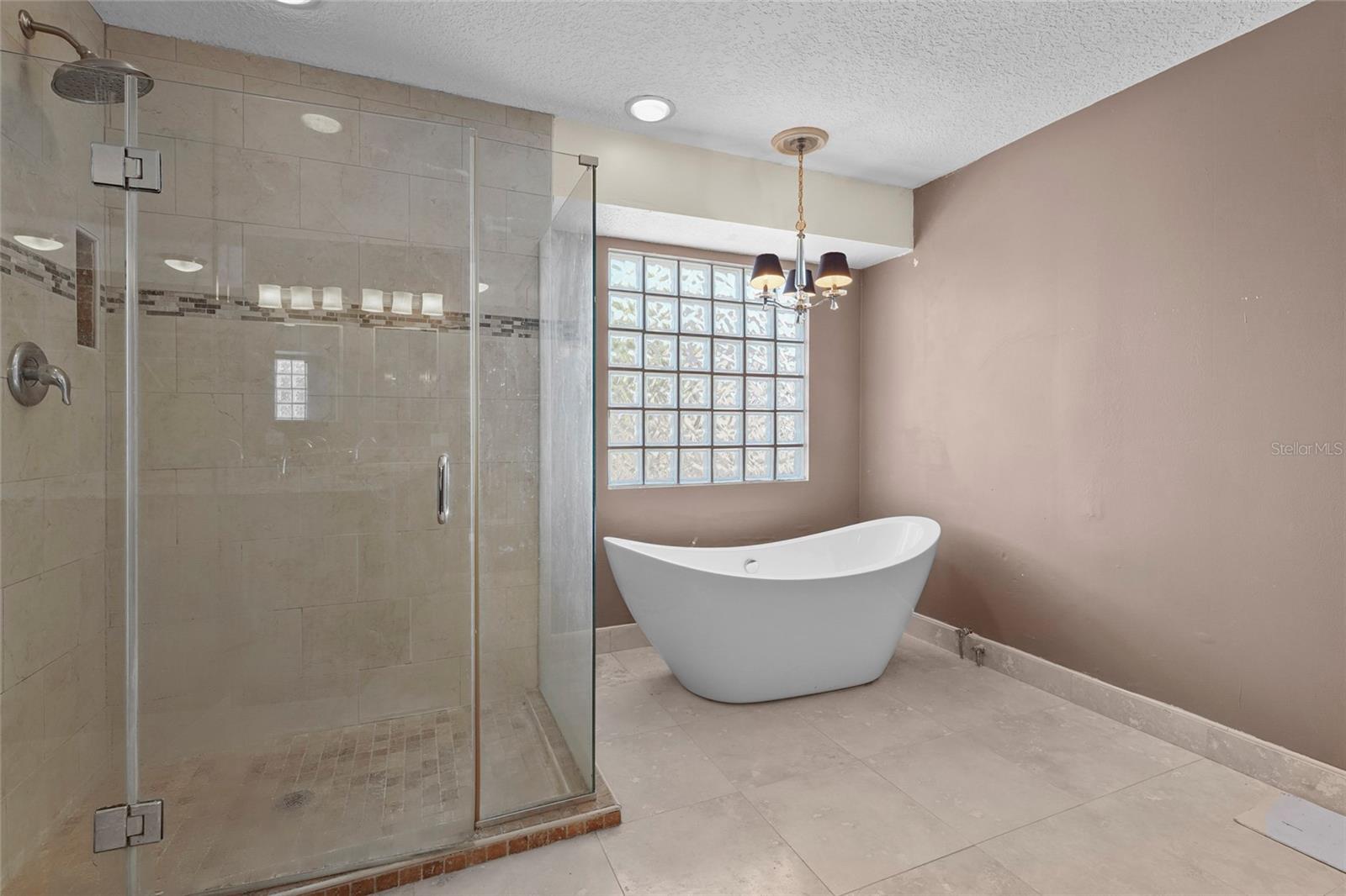 Image 22 of 68 For 23240 Fullerton Avenue