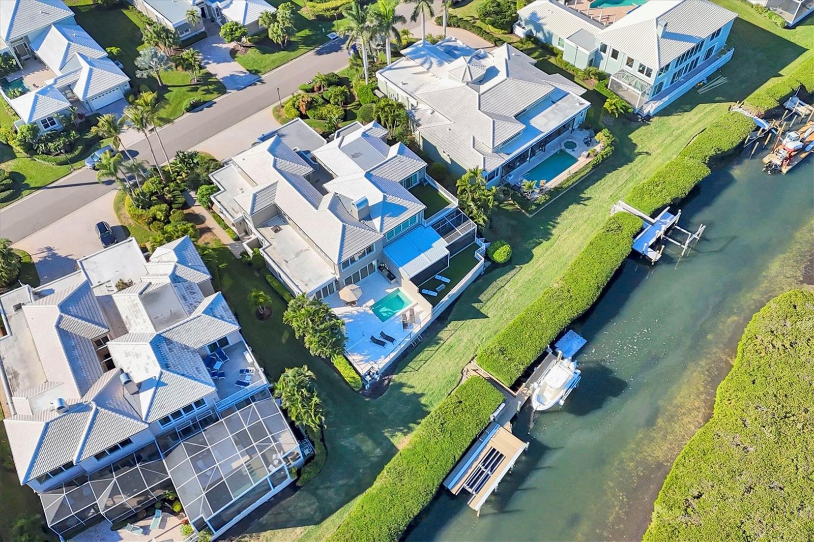 Image 58 of 82 For 3540 Mistletoe Lane