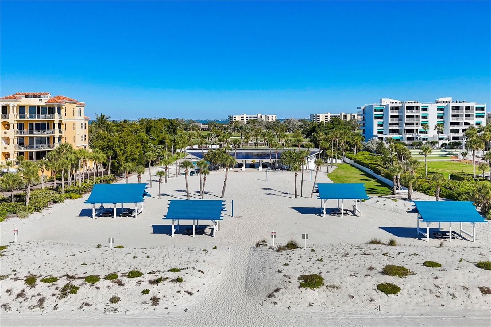 Image 6 of 82 For 3540 Mistletoe Lane