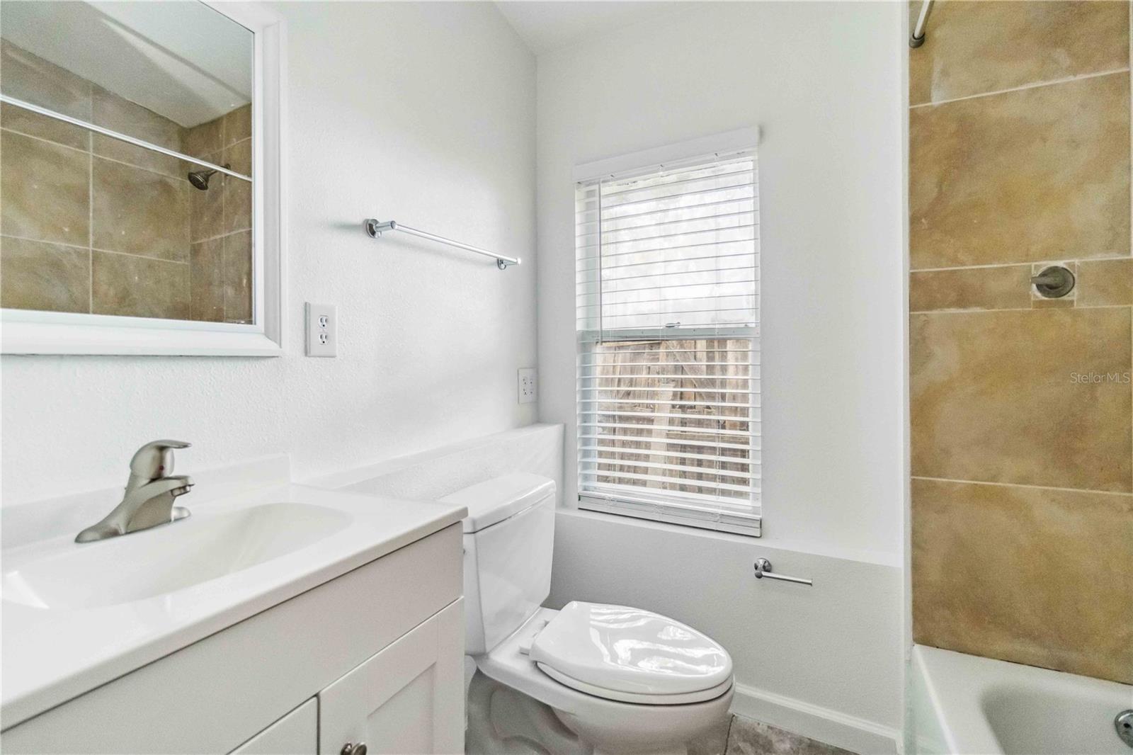 Image 20 of 29 For 612 5th Avenue Drive E