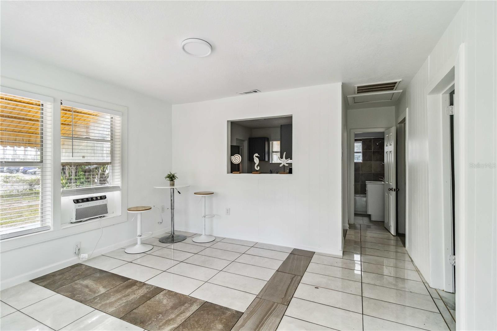 Image 6 of 29 For 612 5th Avenue Drive E