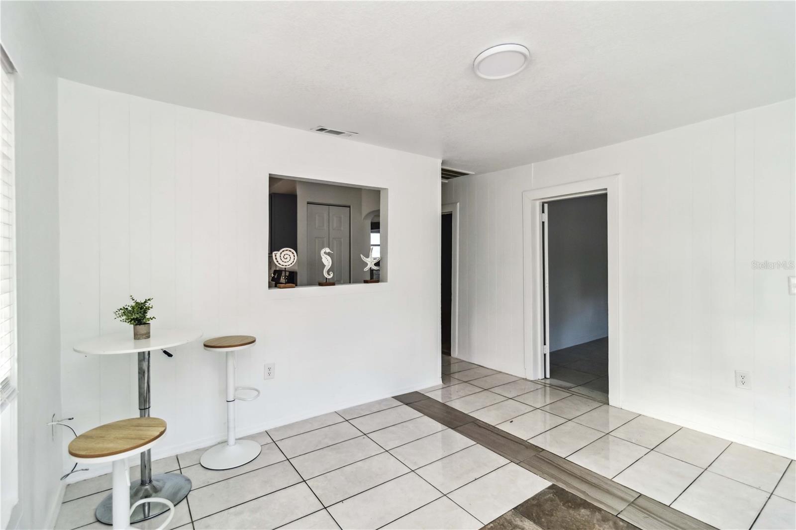 Image 8 of 29 For 612 5th Avenue Drive E