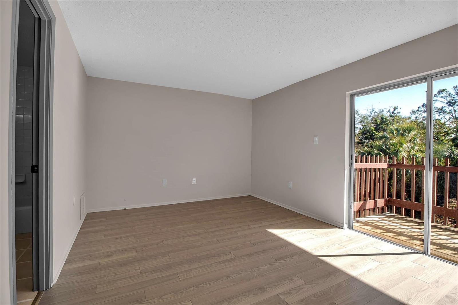 Image 16 of 43 For 3212 Ramblewood Drive N 3212