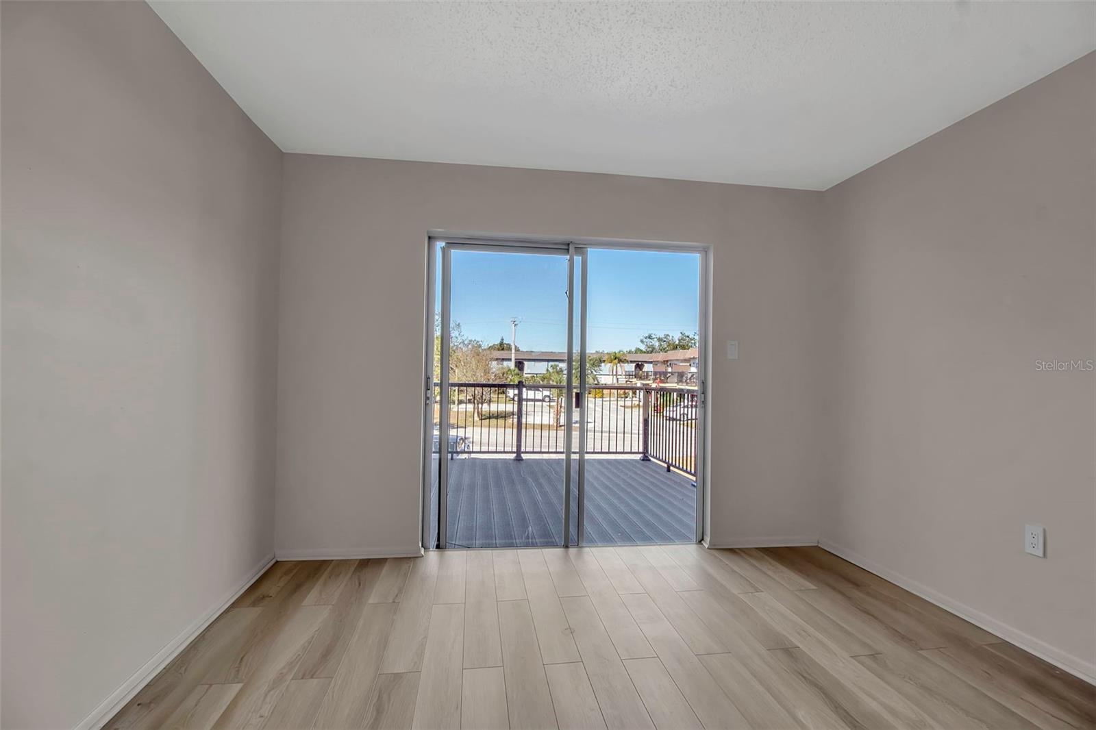 Image 33 of 43 For 3212 Ramblewood Drive N 3212