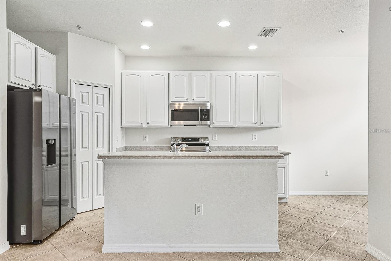 Image 13 of 37 For 7928 Limestone Lane 19-105