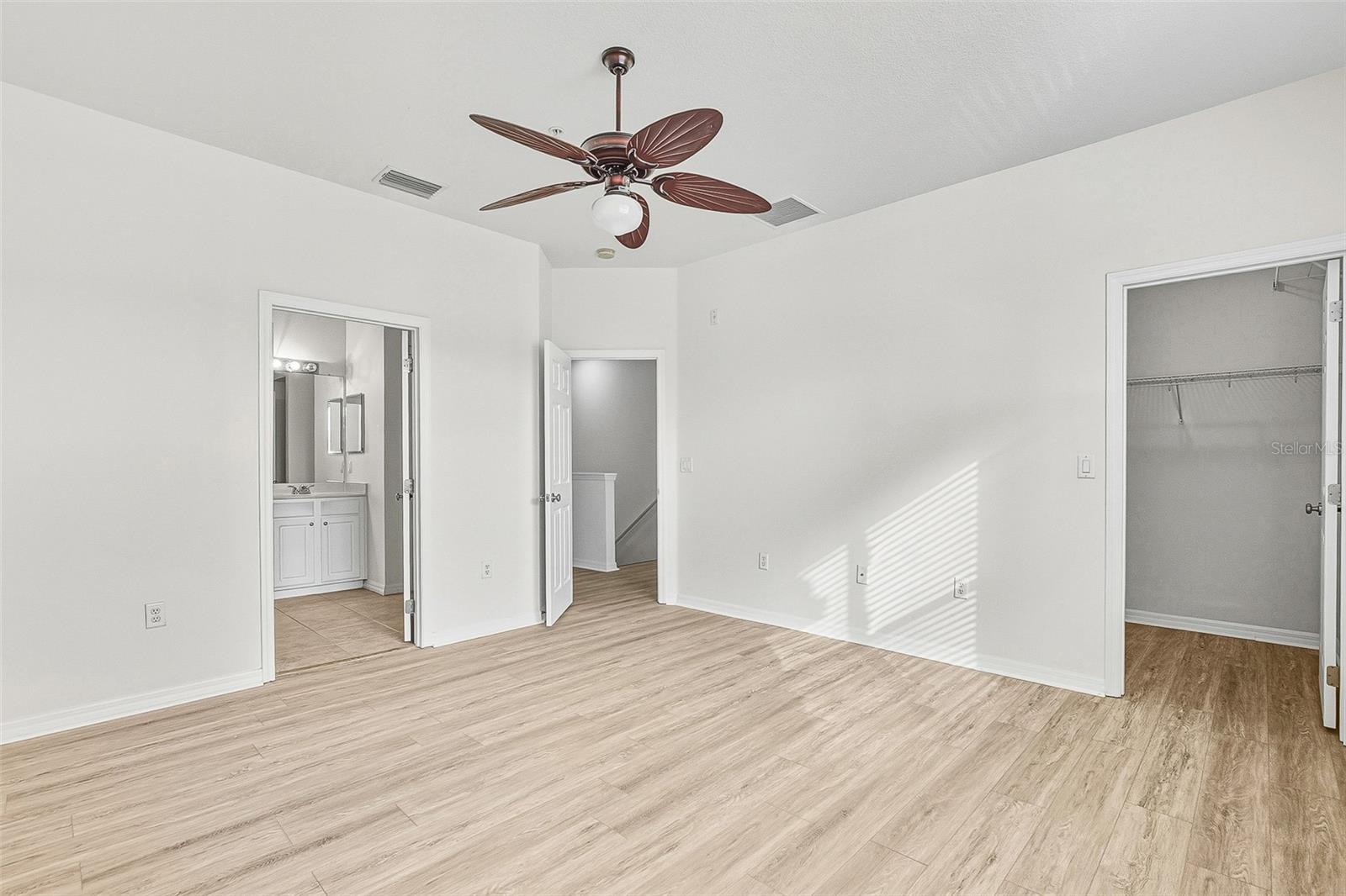 Image 26 of 37 For 7928 Limestone Lane 19-105