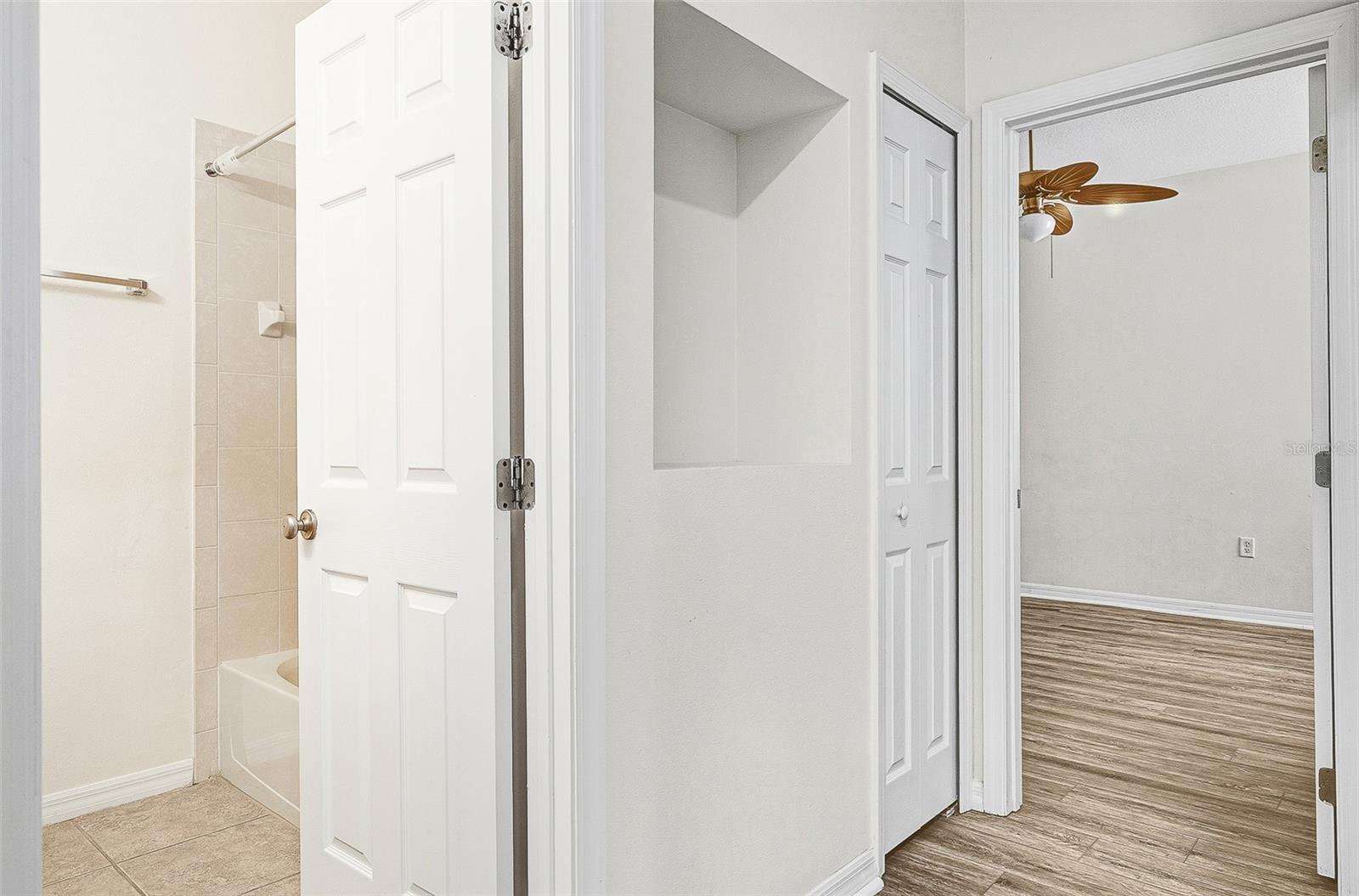 Image 30 of 37 For 7928 Limestone Lane 19-105