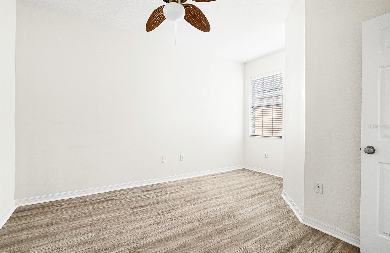 Image 34 of 37 For 7928 Limestone Lane 19-105