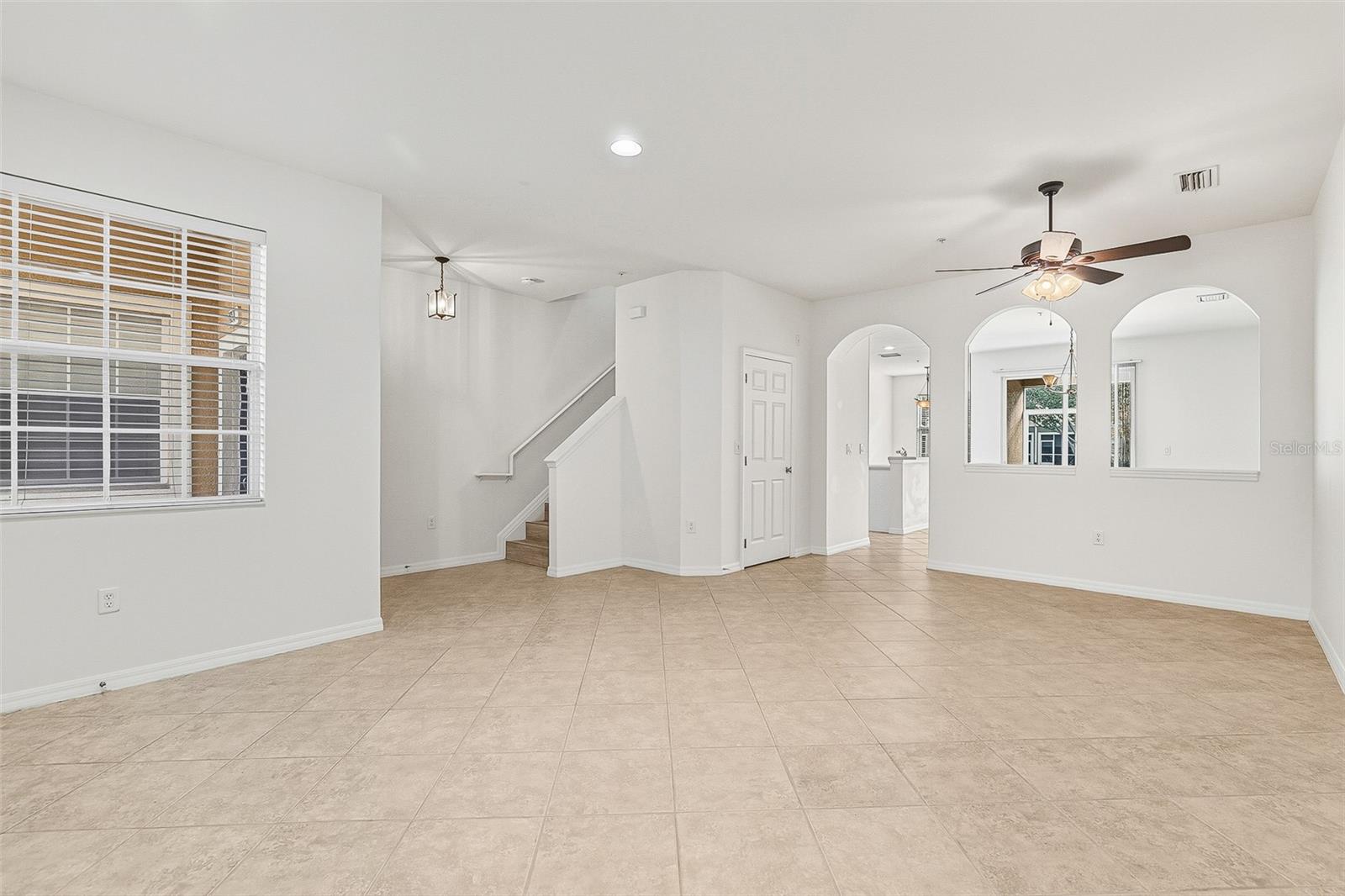 Image 4 of 37 For 7928 Limestone Lane 19-105