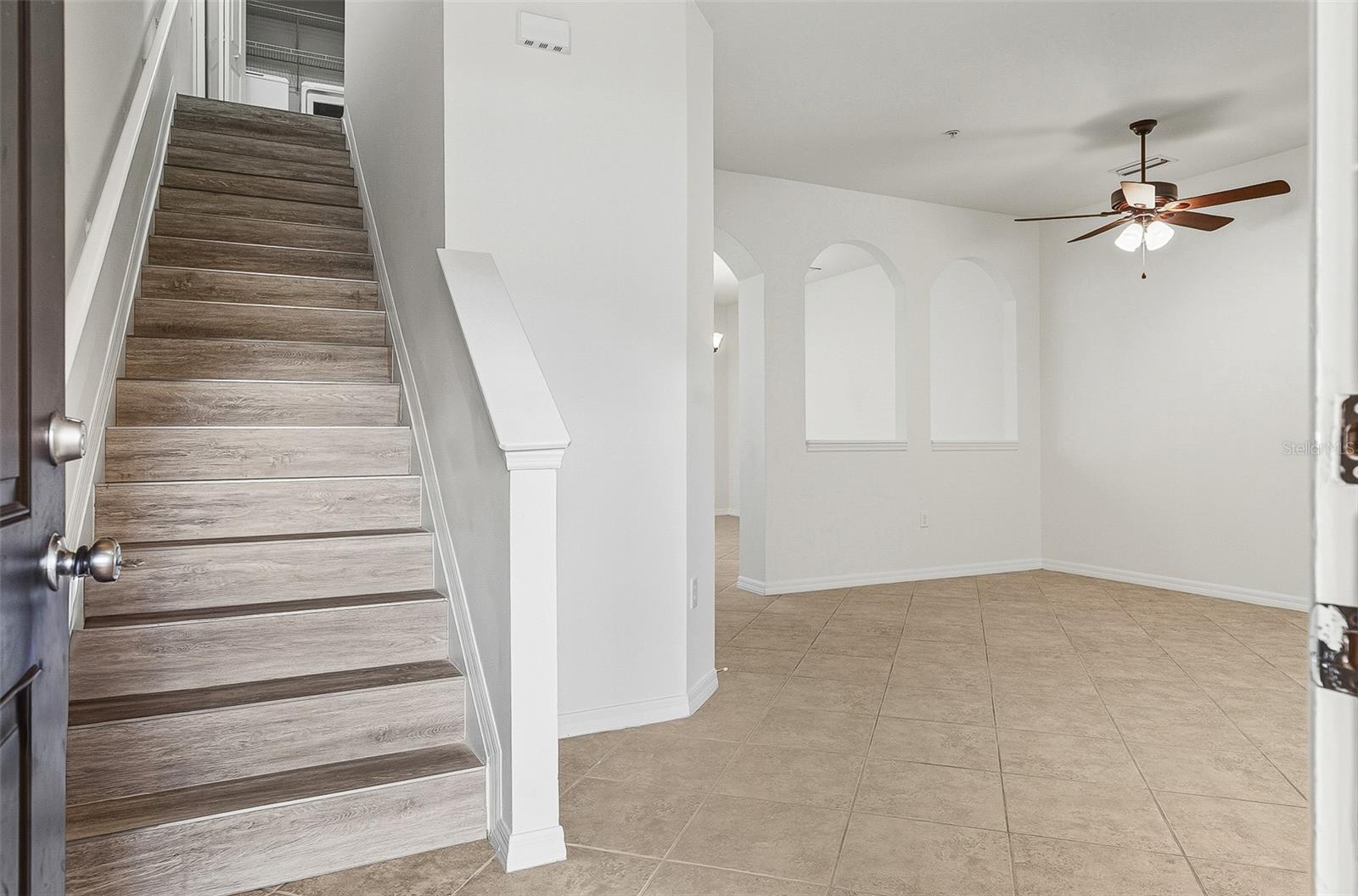 Image 5 of 37 For 7928 Limestone Lane 19-105