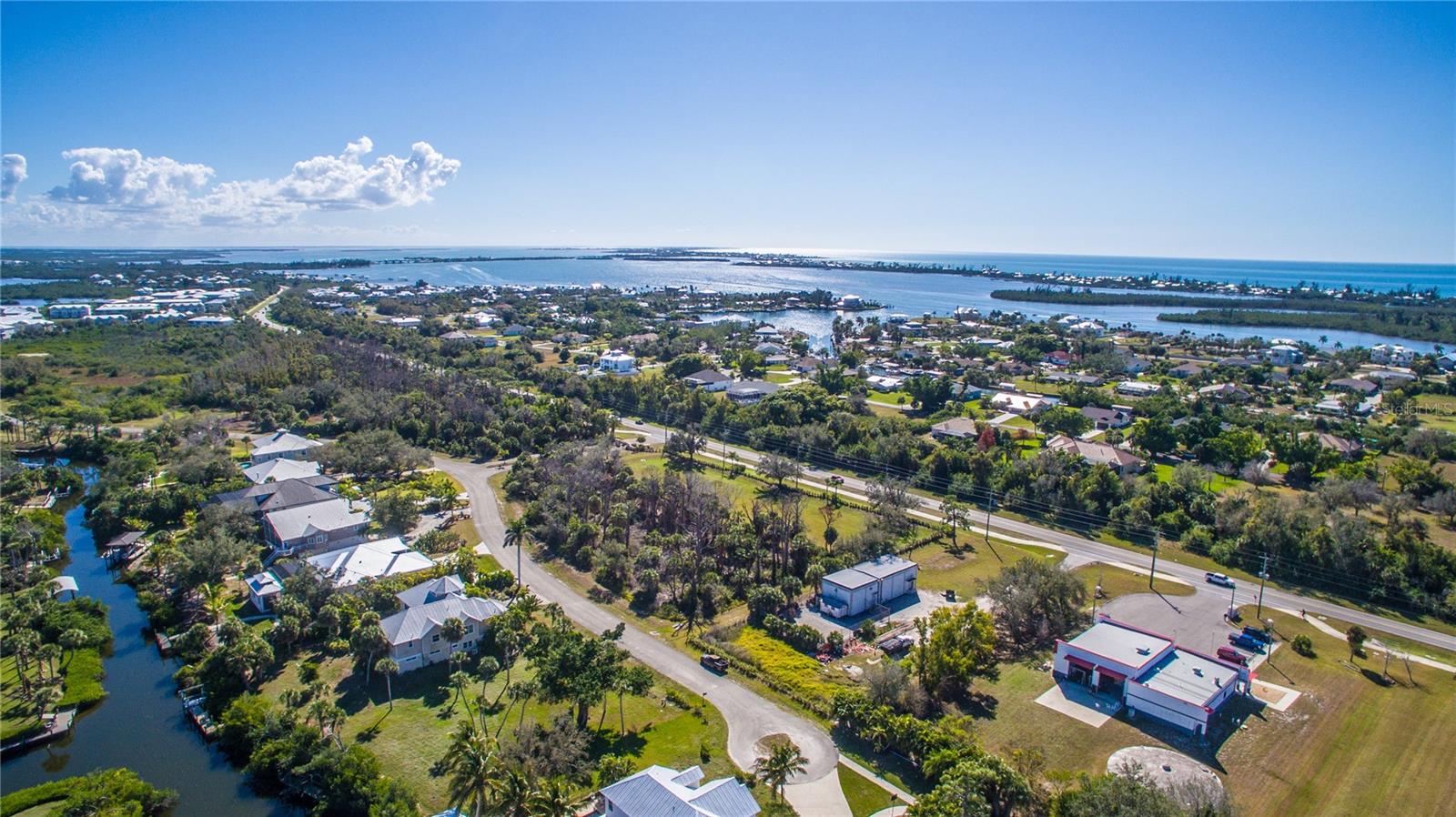 Image 9 of 16 For 10071 Creekside Drive