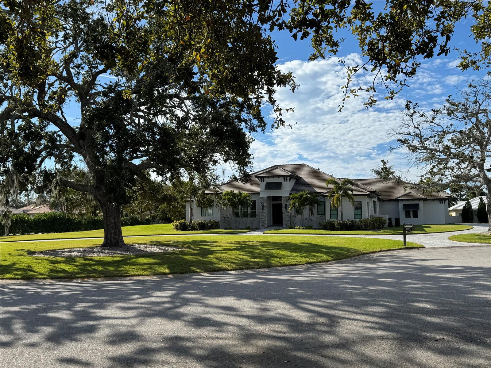 Image 4 of 85 For 3605 Beneva Oaks Circle