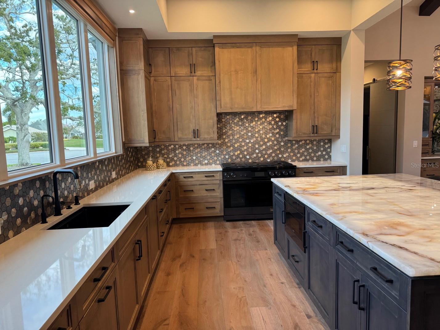 Image 42 of 85 For 3605 Beneva Oaks Circle