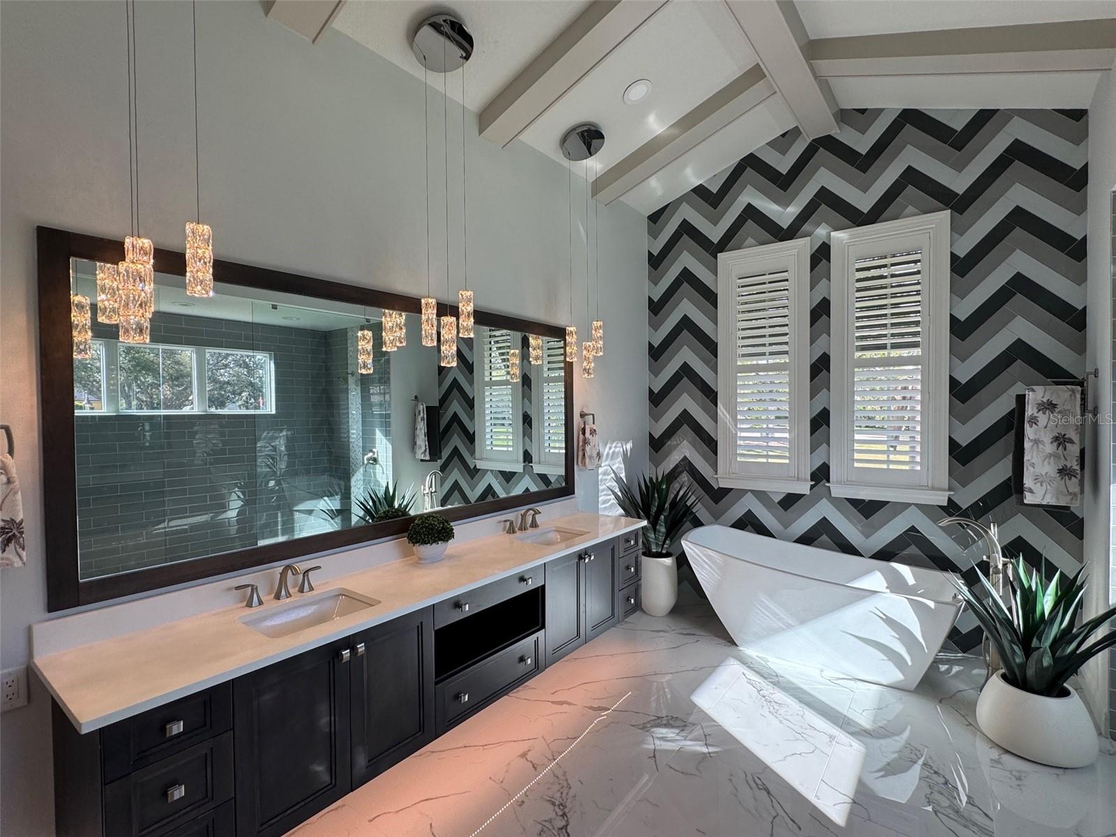 Image 61 of 85 For 3605 Beneva Oaks Circle