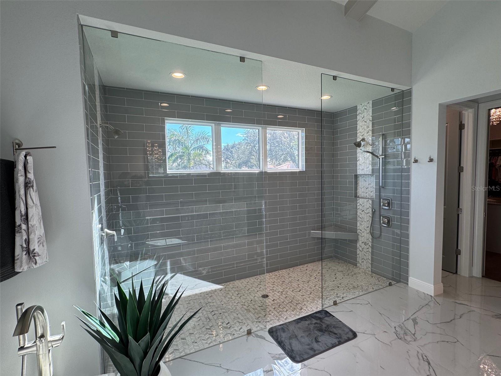 Image 62 of 85 For 3605 Beneva Oaks Circle