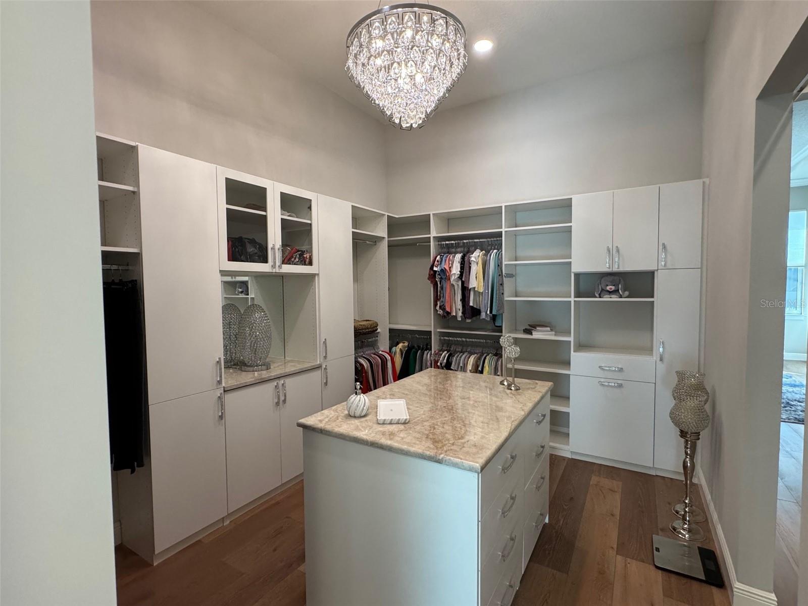 Image 64 of 85 For 3605 Beneva Oaks Circle