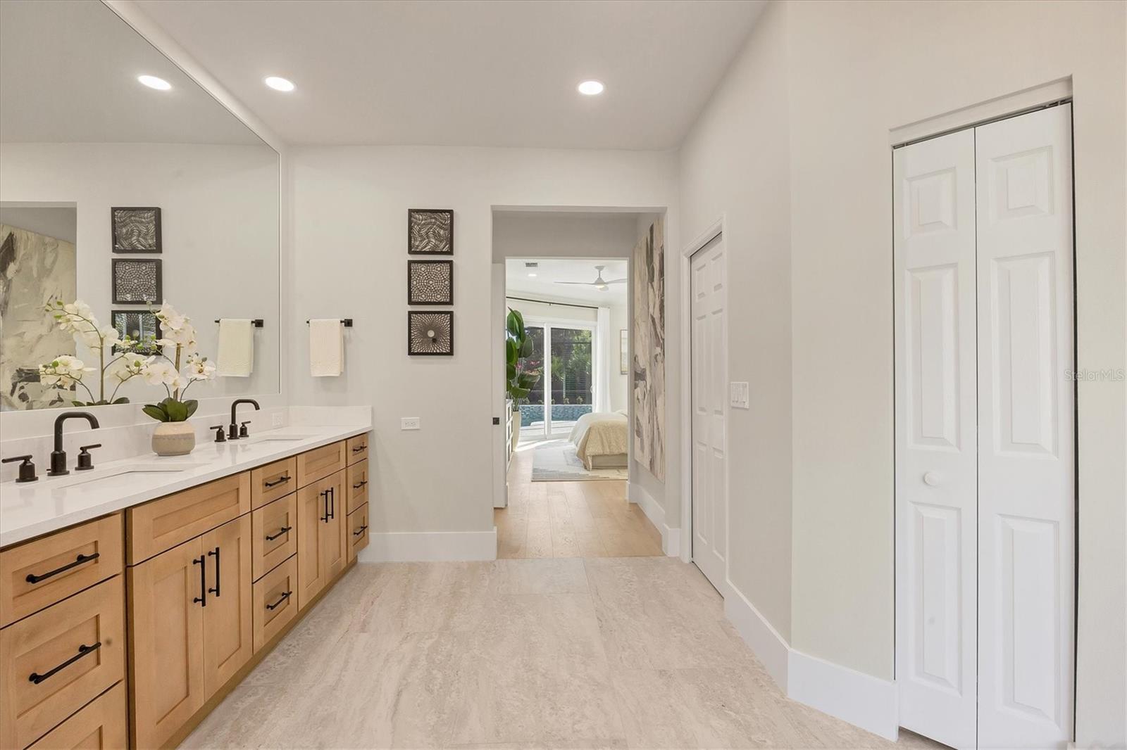 Image 23 of 65 For 8033 Fairhaven Glen