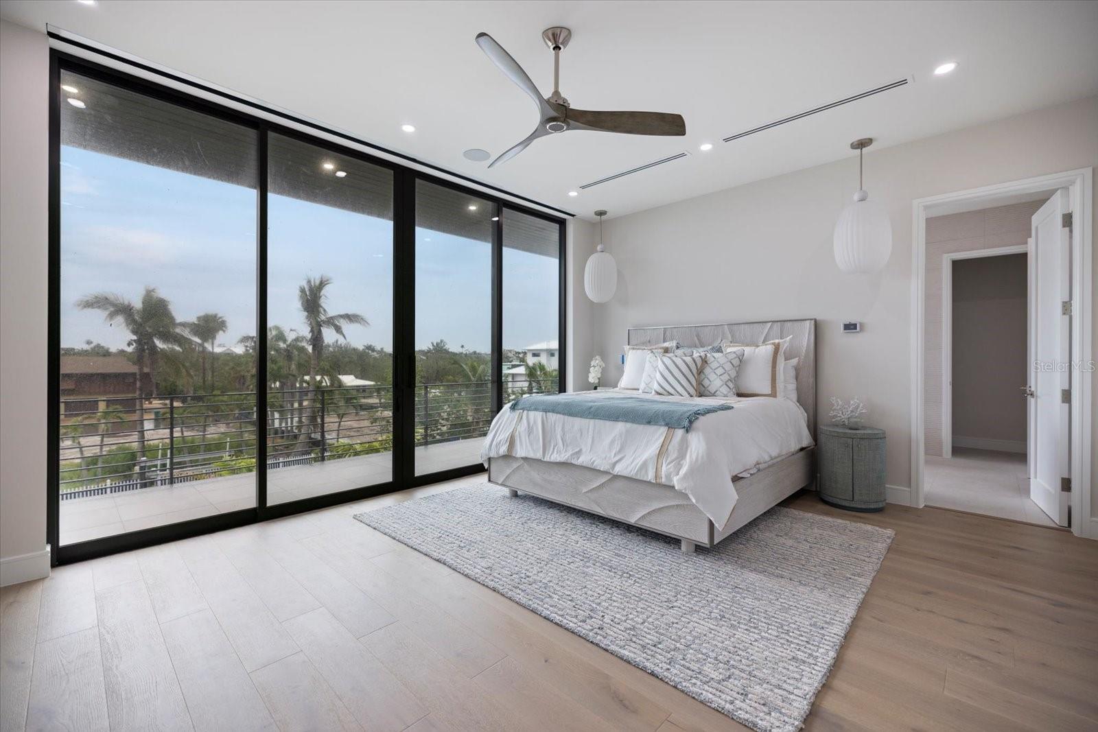 Listing photo id 20 for 590-600 De Narvaez