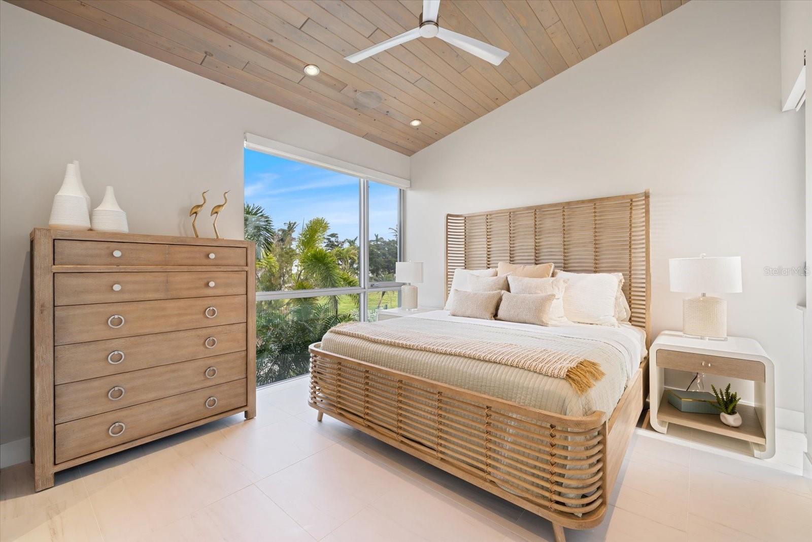 Listing photo id 69 for 590-600 De Narvaez