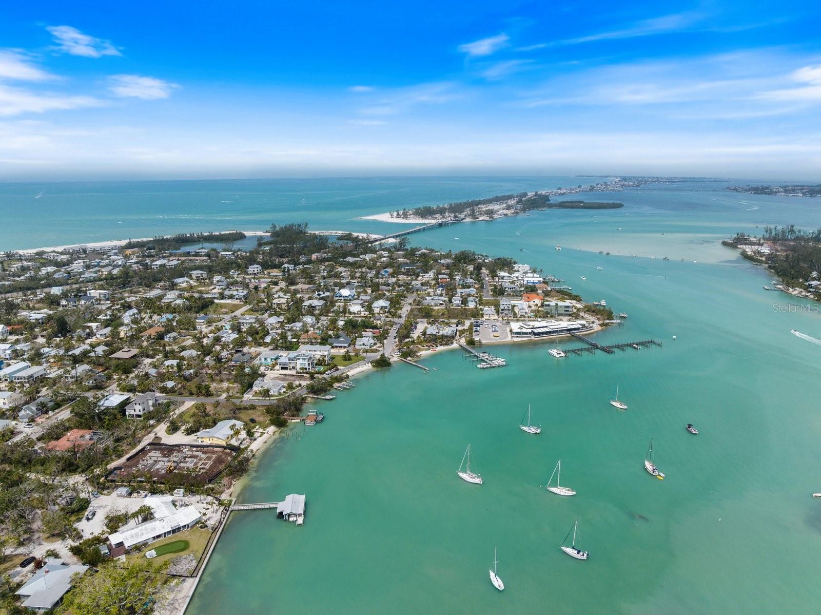 Listing photo id 85 for 590-600 De Narvaez