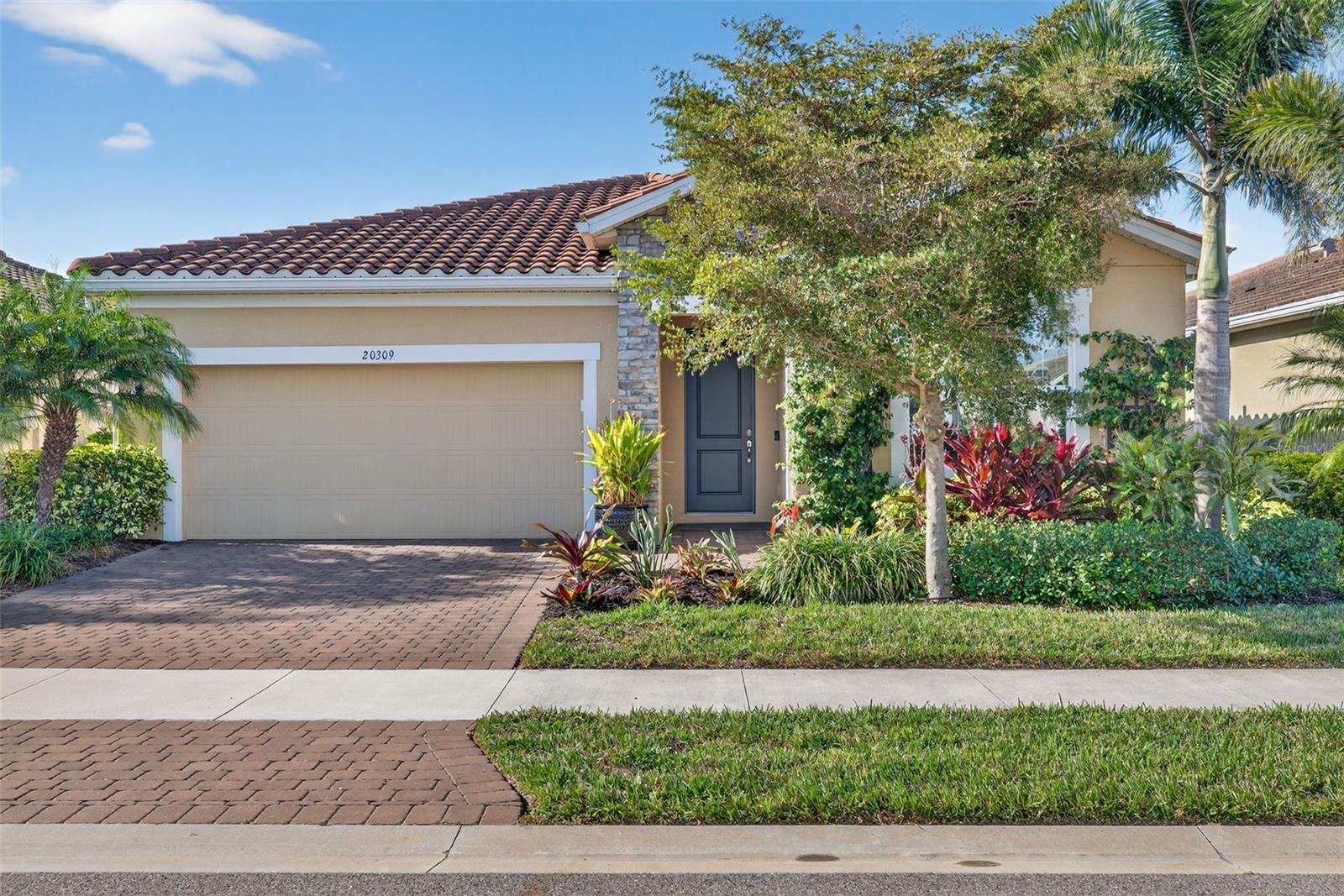 Details for 20309 Minuet Place, VENICE, FL 34293