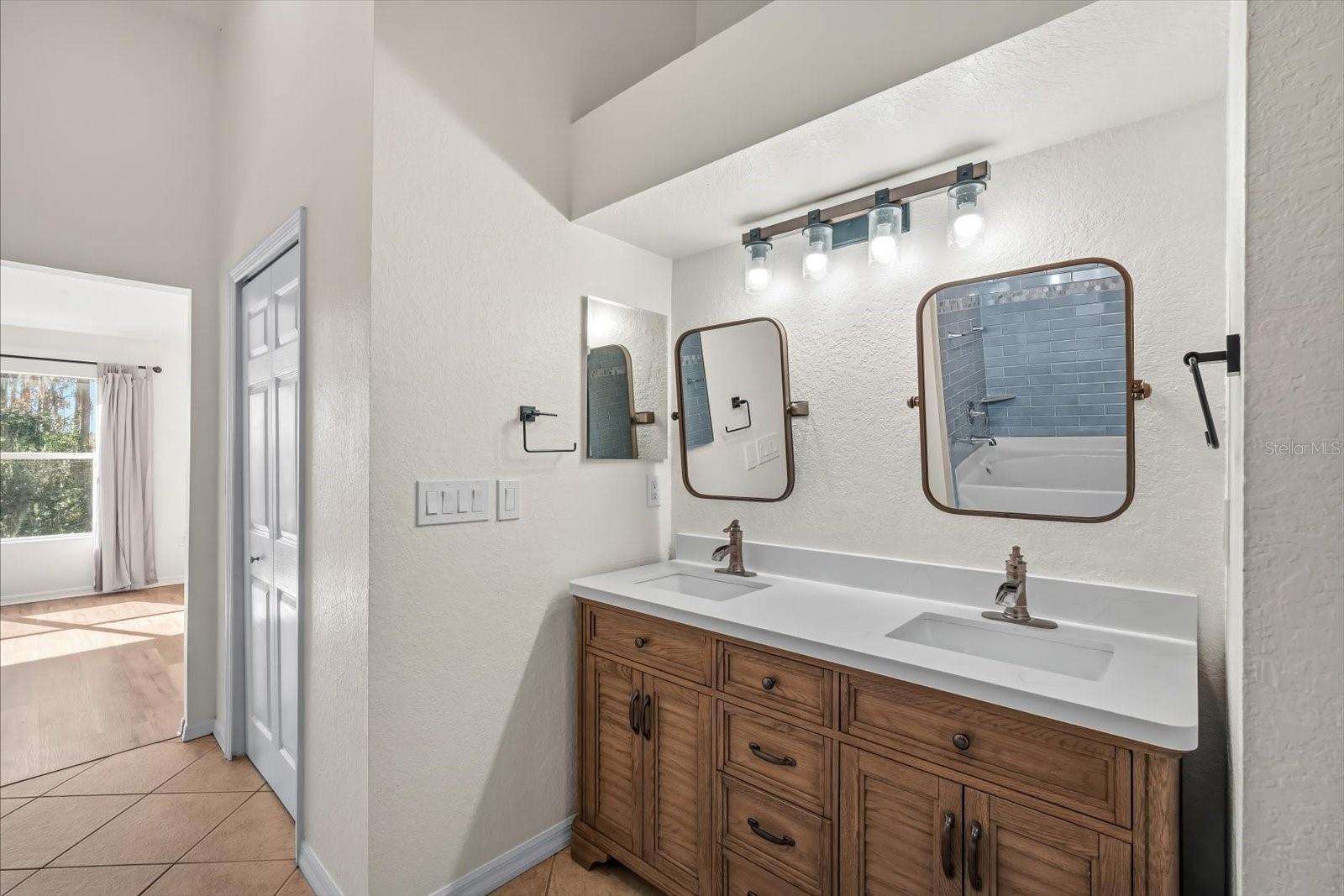 Image 16 of 38 For 1717 Hammocks Avenue 1717