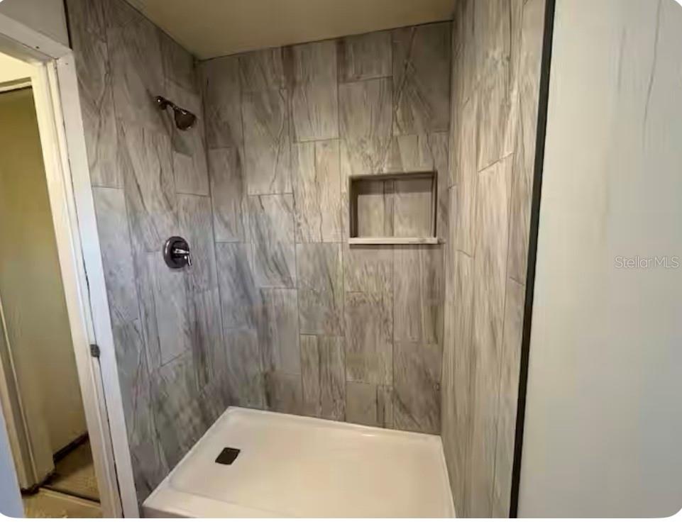 Image 10 of 24 For 119 Oldenburgh Court Ne