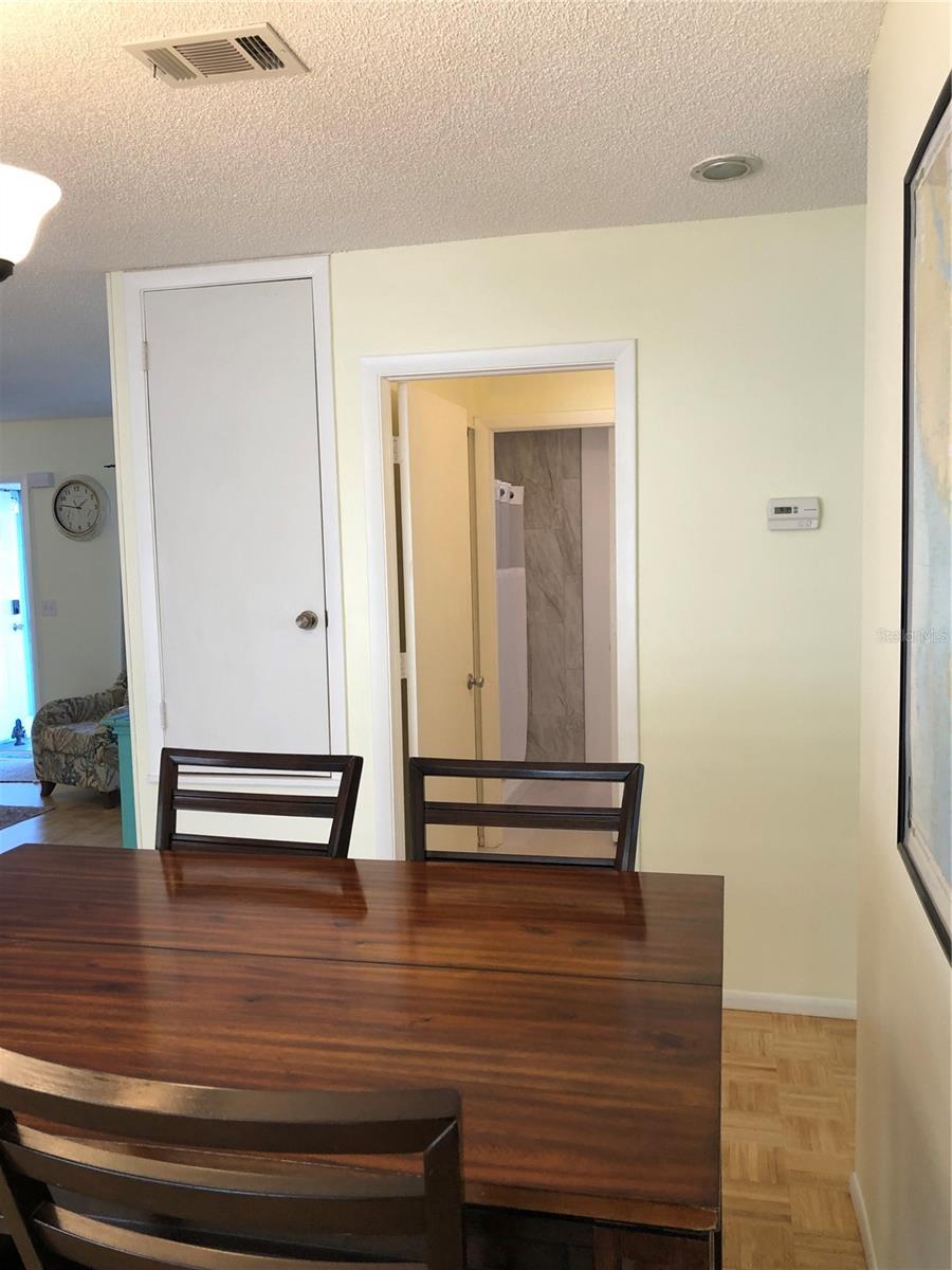 Image 16 of 24 For 119 Oldenburgh Court Ne