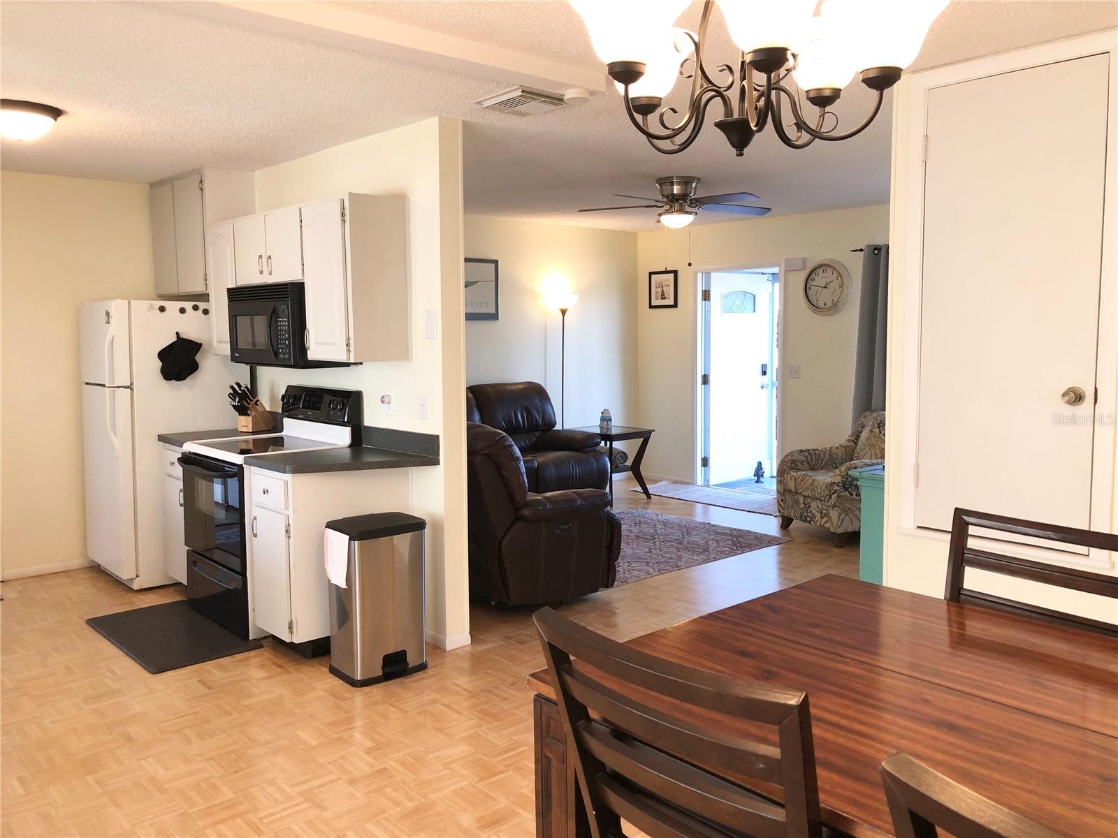 Image 17 of 24 For 119 Oldenburgh Court Ne