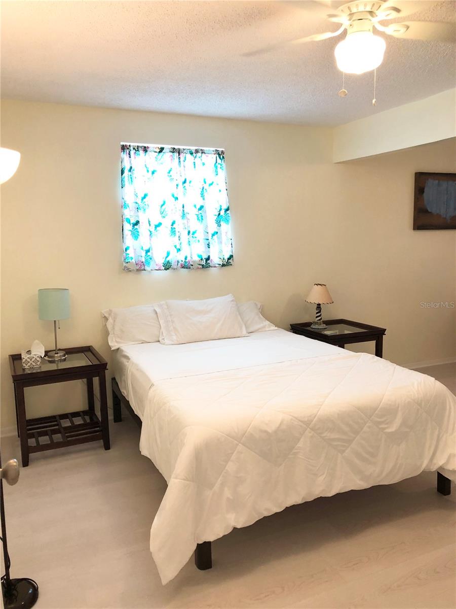 Image 9 of 24 For 119 Oldenburgh Court Ne