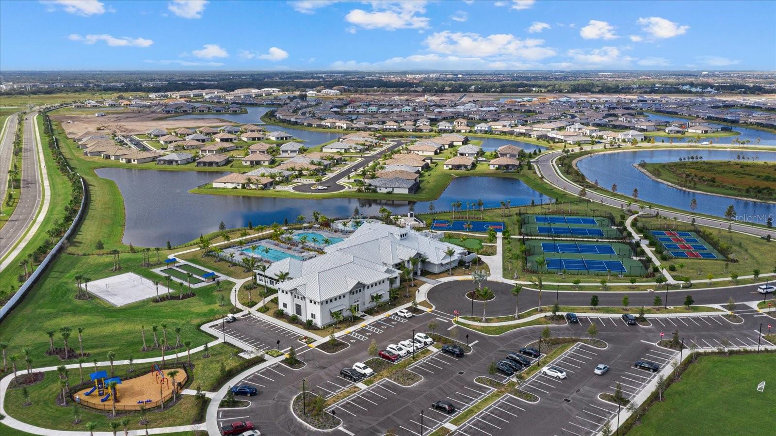 Image 45 of 64 For 5209 Blue Crush Street