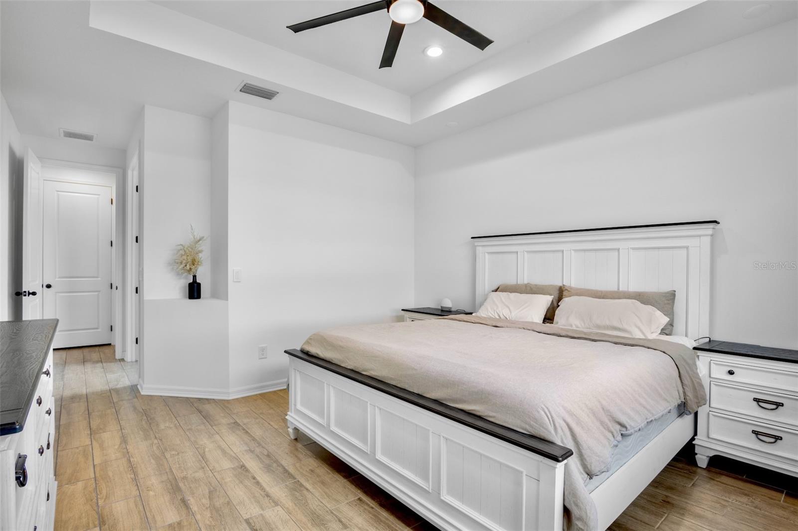 Image 13 of 31 For 8806 Windlass Cove