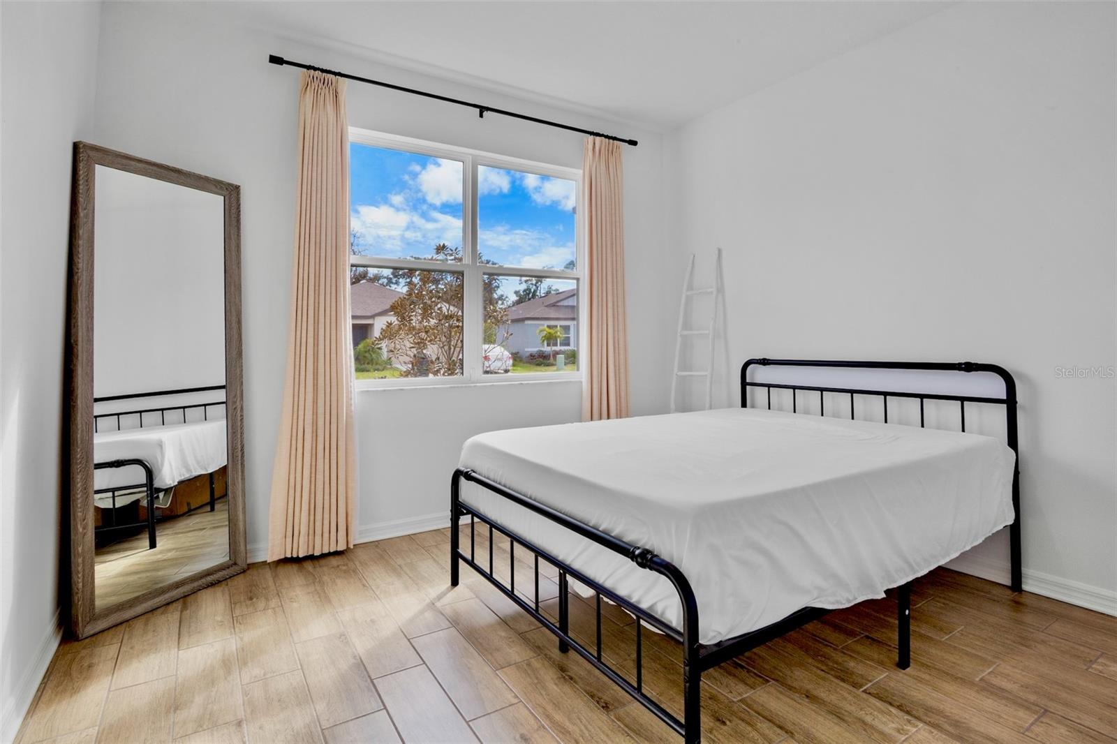 Image 18 of 31 For 8806 Windlass Cove