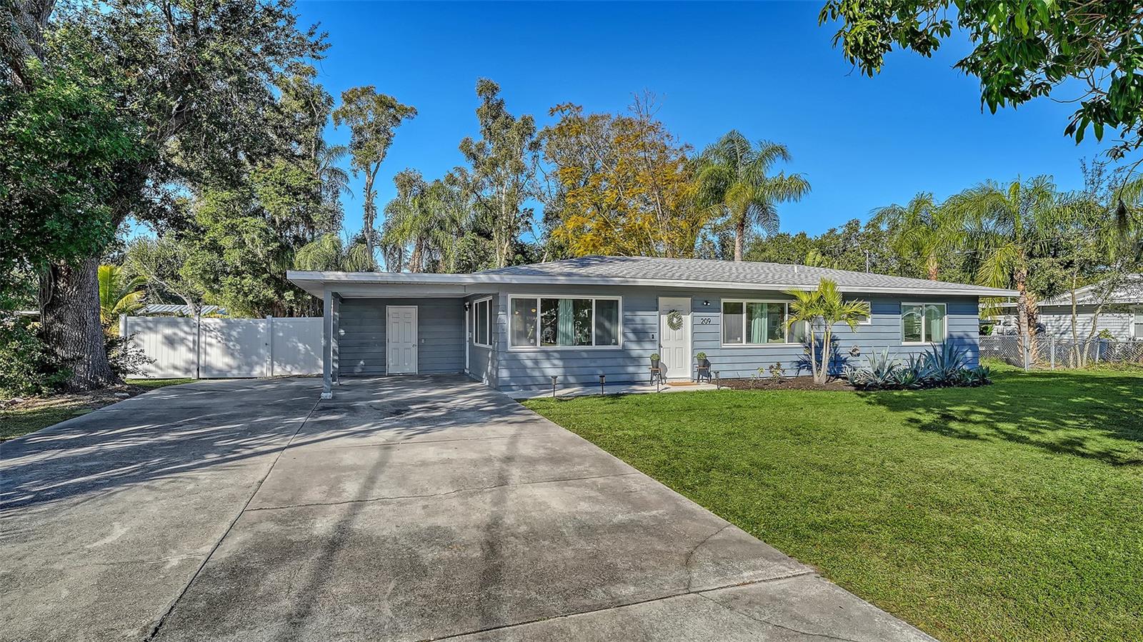 Details for 209 Briggs Court, SARASOTA, FL 34237