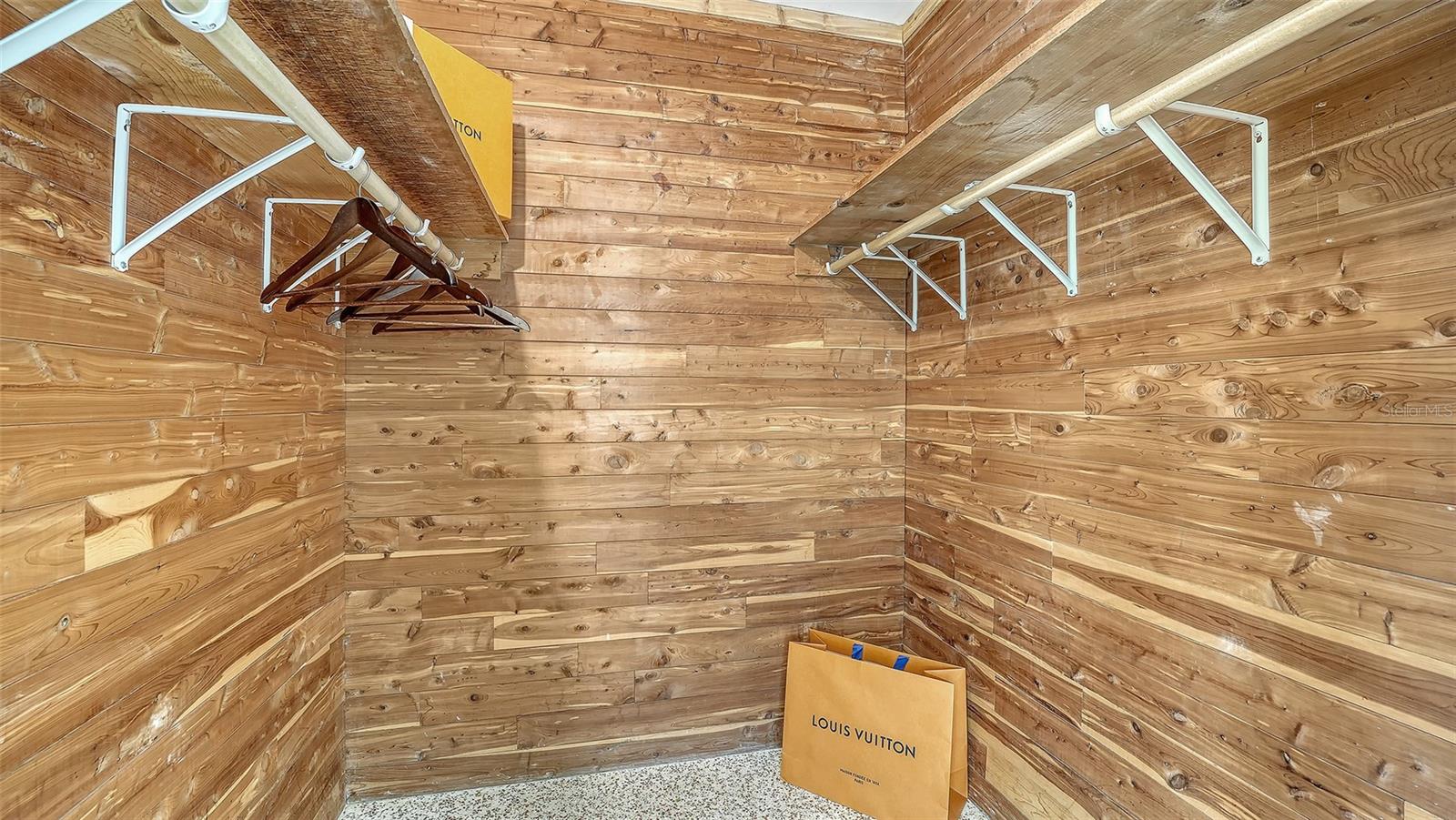 Image 21 of 38 For 209 Briggs Court