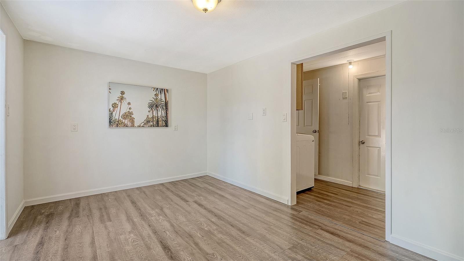 Image 29 of 38 For 209 Briggs Court