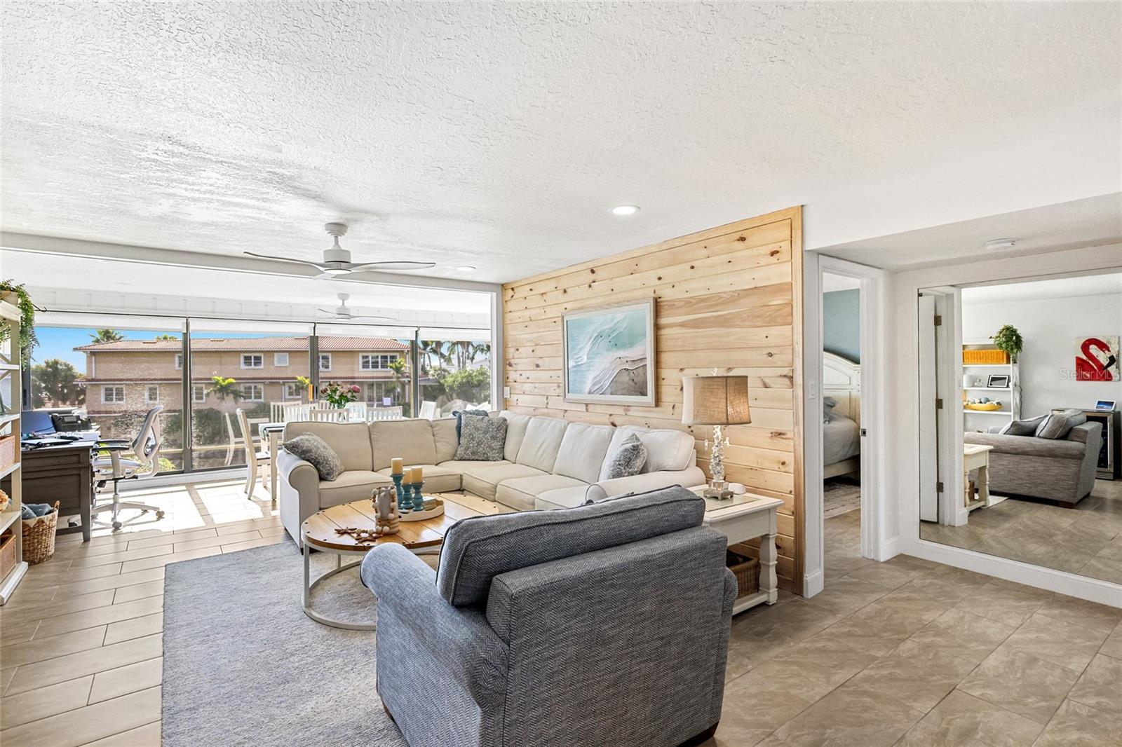 Image 15 of 38 For 6500 Flotilla Drive 196