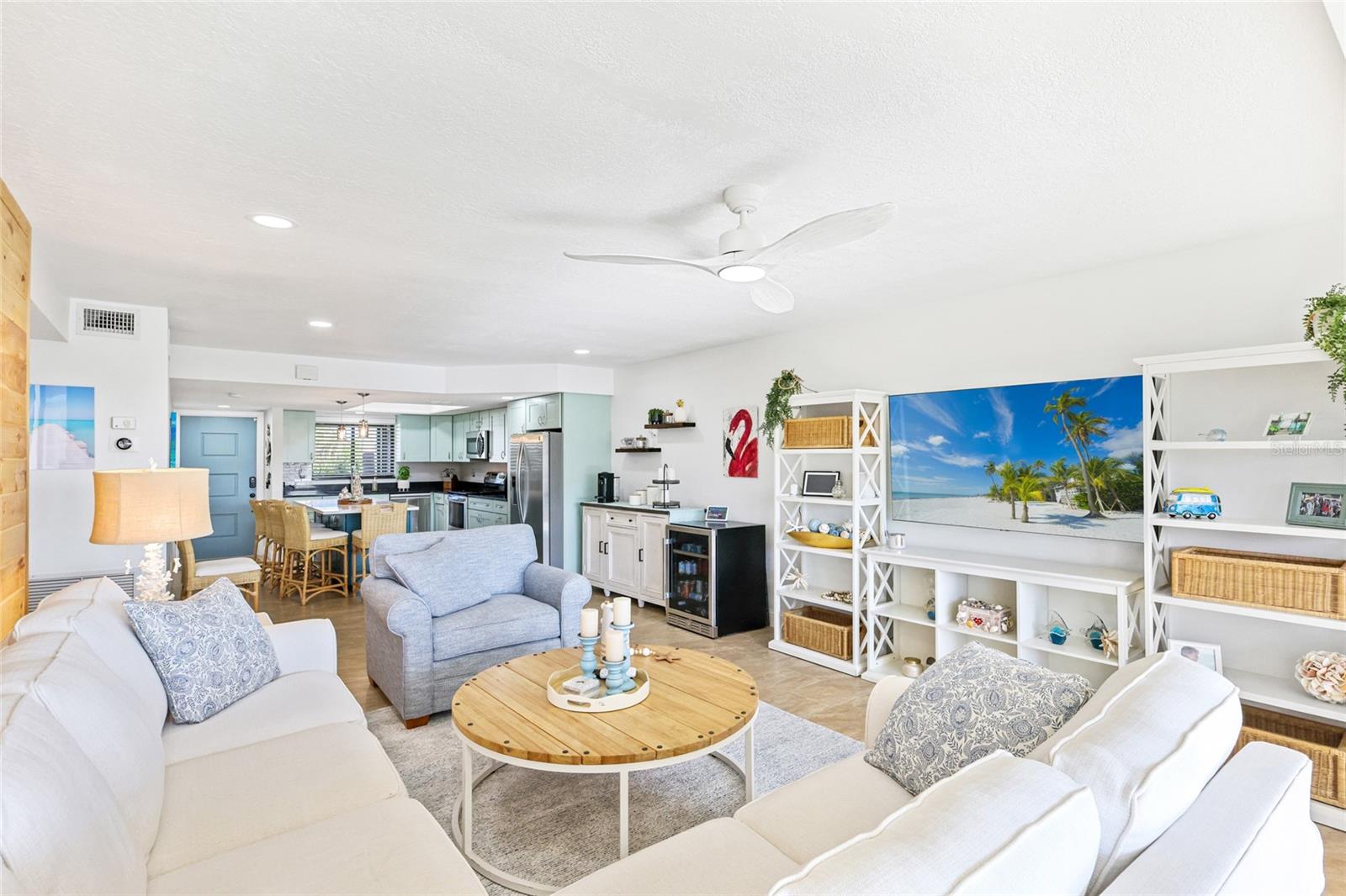 Image 17 of 38 For 6500 Flotilla Drive 196