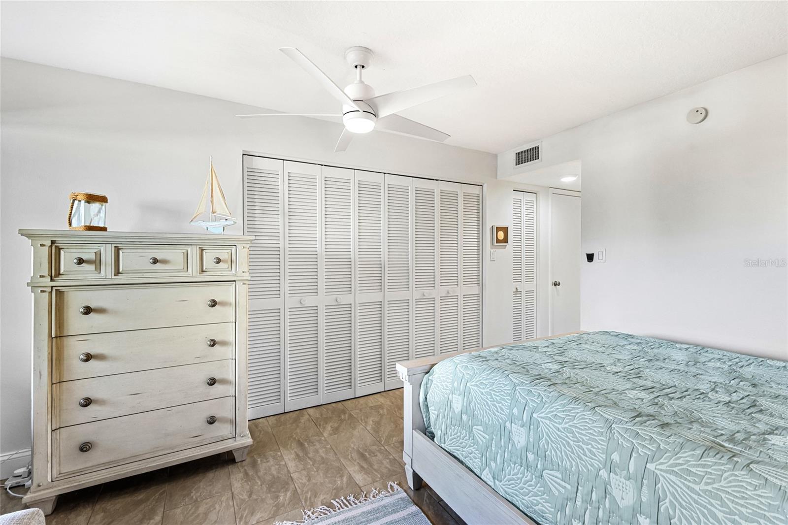 Image 26 of 38 For 6500 Flotilla Drive 196