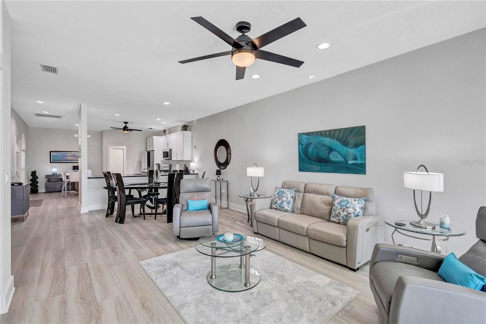 Image 11 of 62 For 6912 Stoneywalk Court