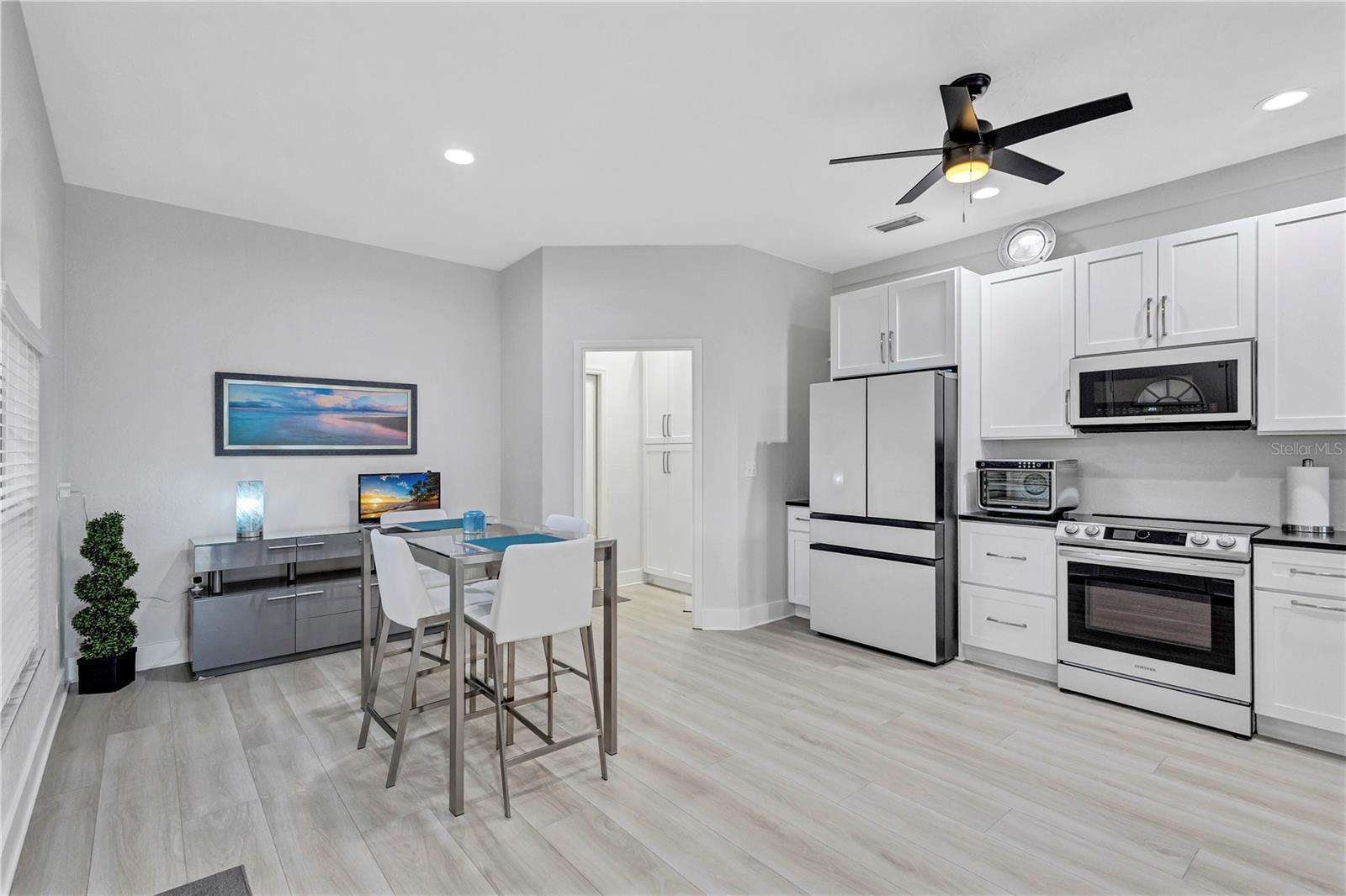 Image 19 of 62 For 6912 Stoneywalk Court