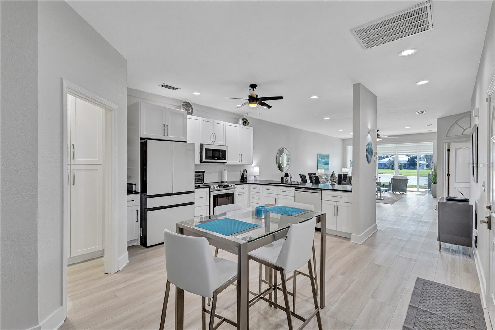 Image 20 of 62 For 6912 Stoneywalk Court